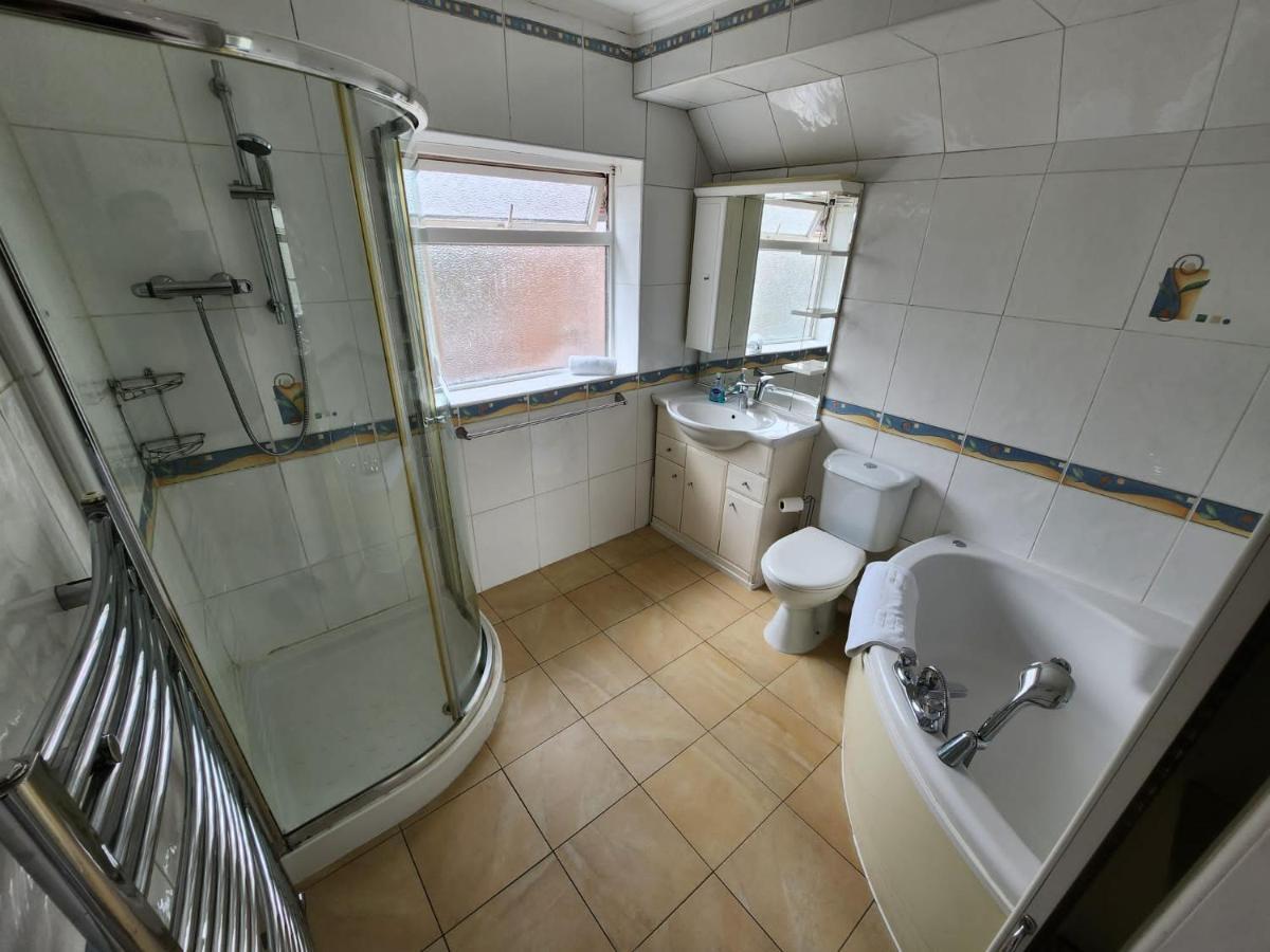 Sheldon Shared House Hotel Solihull Ngoại thất bức ảnh
