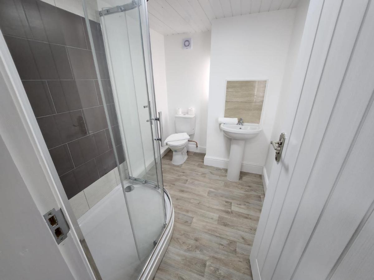 Sheldon Shared House Hotel Solihull Ngoại thất bức ảnh